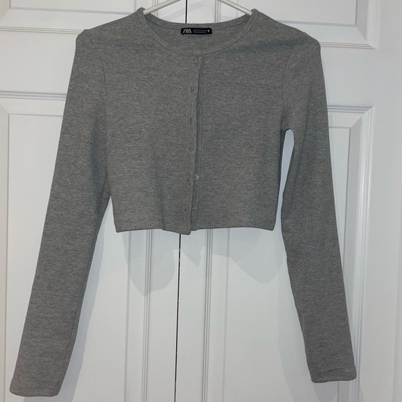 Zara Sweaters - Zara Ribbed Cropped Cardigan